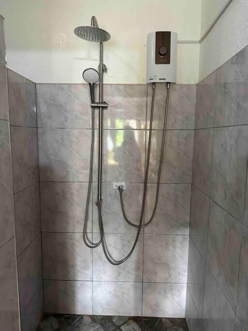 Alona Park Residence - 3 Bedroom Apartment- Alex And Jesa Unit Panglao Dış mekan fotoğraf