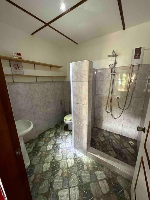 Alona Park Residence - 3 Bedroom Apartment- Alex And Jesa Unit Panglao Dış mekan fotoğraf
